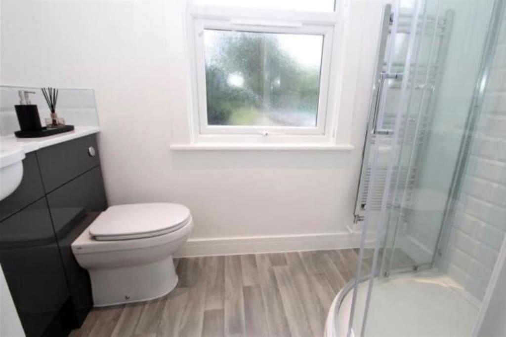 בקינגהאם The Villas, Newly Refurbished Modern Home - Free Parking, Prime, Netflix מראה חיצוני תמונה